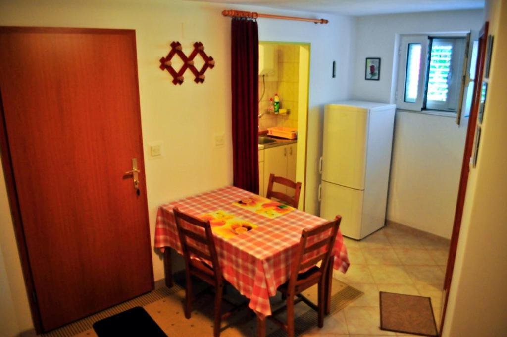 Guest House Kuzmanic Hvar Island Phòng bức ảnh