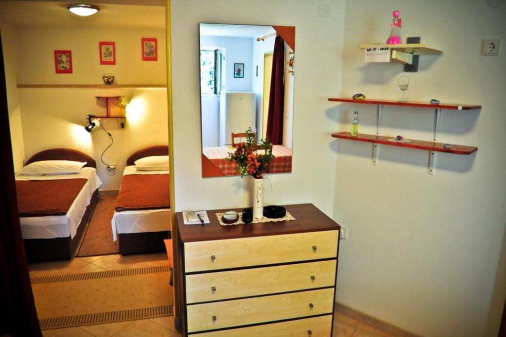 Guest House Kuzmanic Hvar Island Phòng bức ảnh